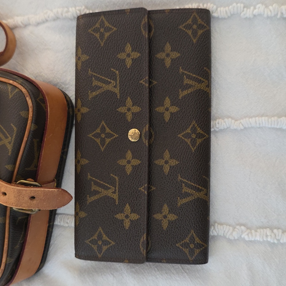 Bundle: LOUIS VUITTON Monogram Mini Cartouchiere Crossbody Bag And Long Wallet - Picture 13 of 16